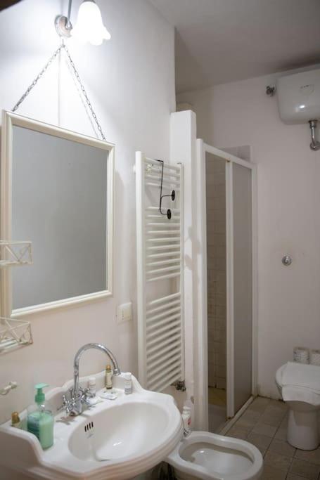 Elegant Outside Ztl & 10min From Center Apartamento
